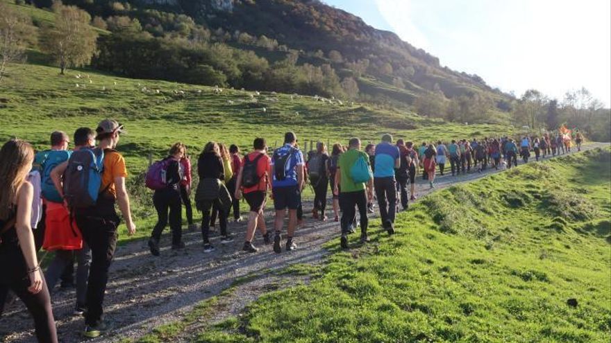 Gure Esku se ha propuesto iluminar 115 cimas en la V&iacute;a Pirenaica.
