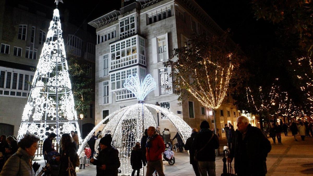 La plaza del Arca se ha convertido en otro punto habitual con iluminación cada Navidad