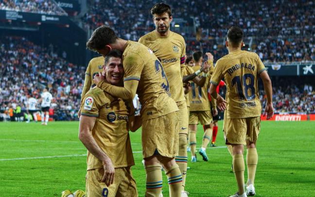 Robert Lewandowski celebrando el gol