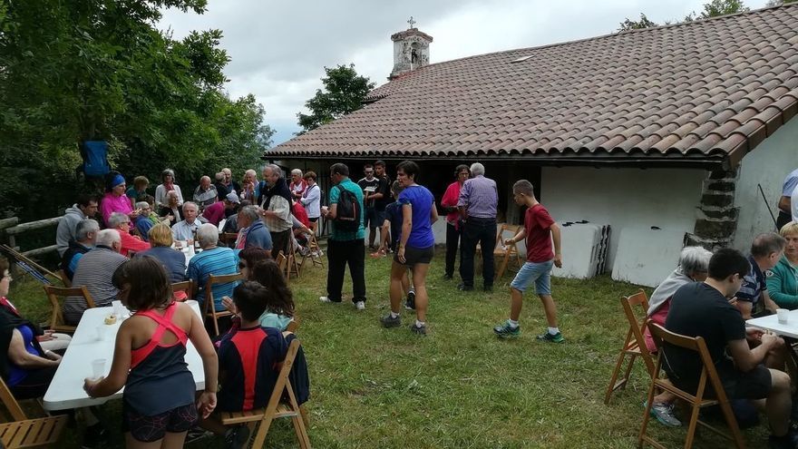 Imagen de una edición anterior de la romería de San Gregorio en Astigarreta. | FOTO: BEASAINGO UDALA