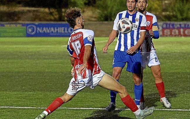 Endika Galarza, en el pasado Izarra-Atlético Monzón. | FOTO: IÑAKI PORTO