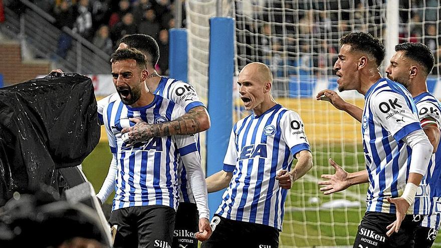 El Alavés recupera su sonrisa tras vencer al Burgos