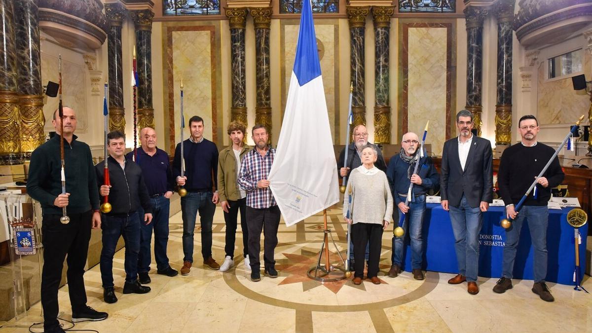 Presentación de la Tamborrada de Adultos del Día de San Sebastián, este lunes, en el Ayuntamiento de Donostia