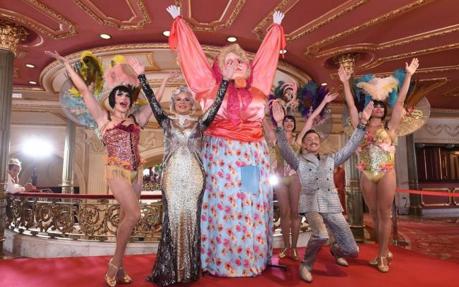 El txupinazo desde el interior del Teatro Arriaga