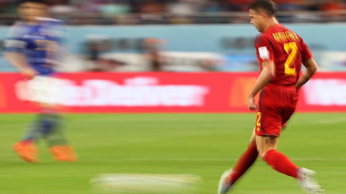 Azpilicueta, en acción en el partido ante Japón.