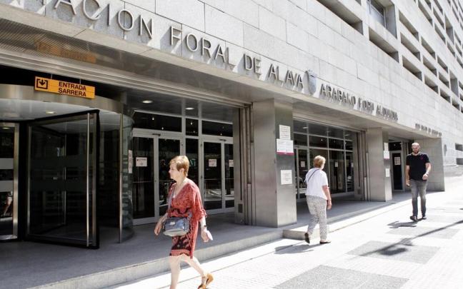 Sede de la Hacienda foral en Vitoria.