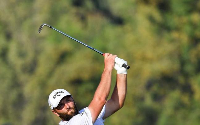 El golfista de Barrika saldrá como líder con un golpe de ventaja en busca de su tercer triunfo en Dubai.