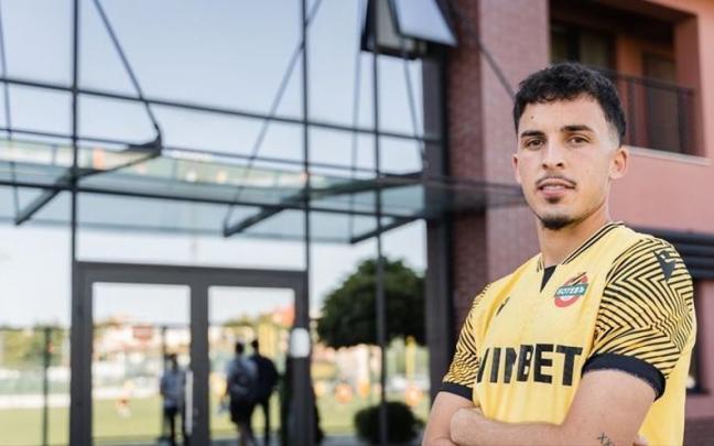Perera, en su presentación con el Botev Plodiv búlgaro Perera, en su presentación con el Botev Plodiv búlgaro