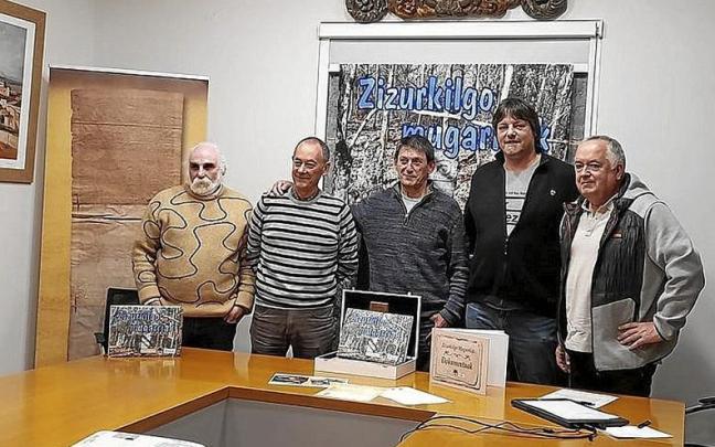 Txostena udalari emateko egindako ekitaldia. | ARGAZKIA: N.G. Txostena udalari emateko egindako ekitaldia. | ARGAZKIA: N.G.