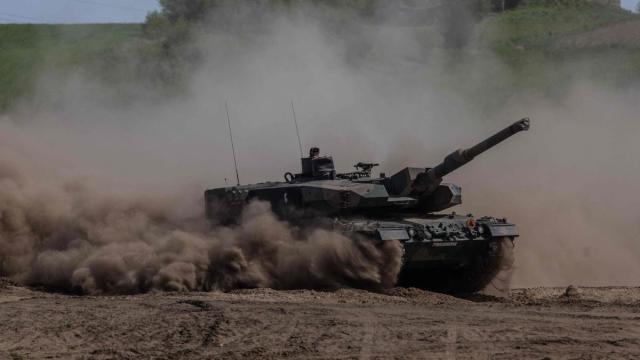 Imagen de archivo de un tanque Leopard 2.