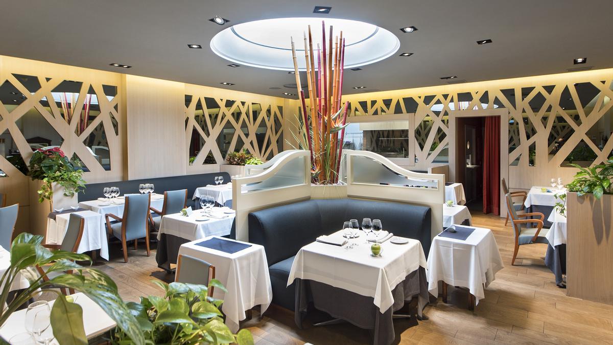 Comedor principal del restaurante Zaldiaran en la Avenida de Gasteiz