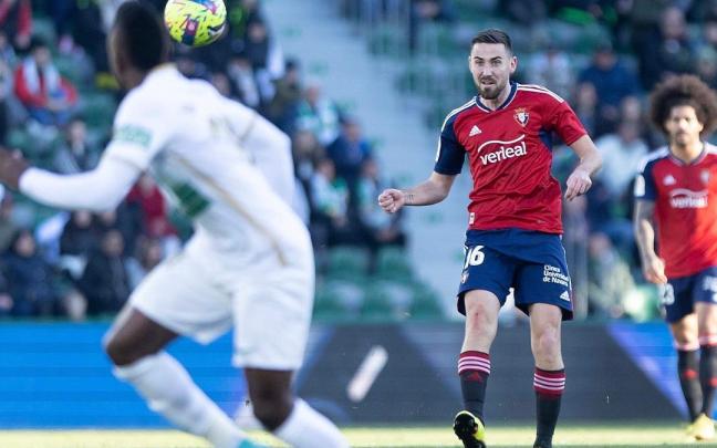 Moi pasa el balón en Elche