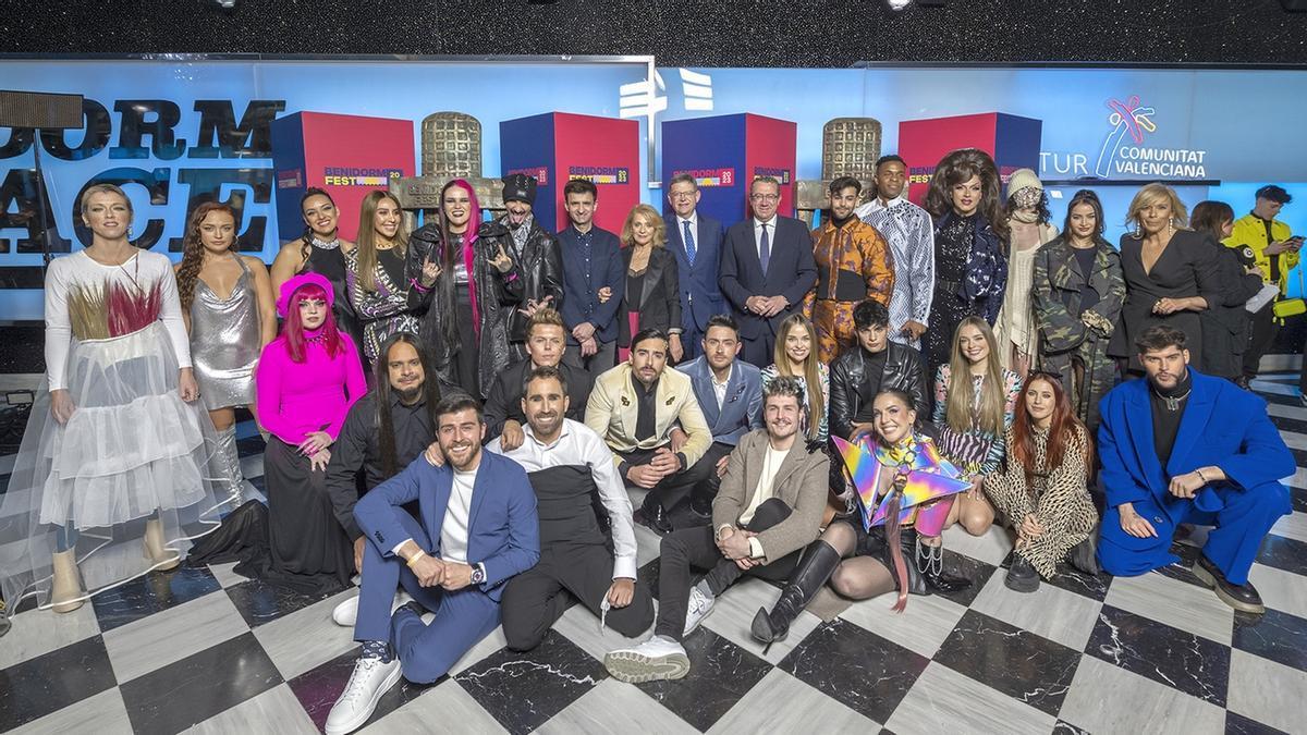 Imagen de familia de los artistas del ‘Benidorm Fest’ de este año.