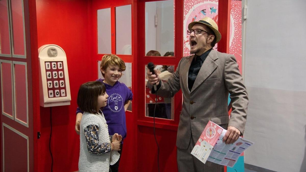 Los y las txikis y el teatro han sido protagonistas de la presentación de la 3ª edición del festival Brif Braf Bruf.