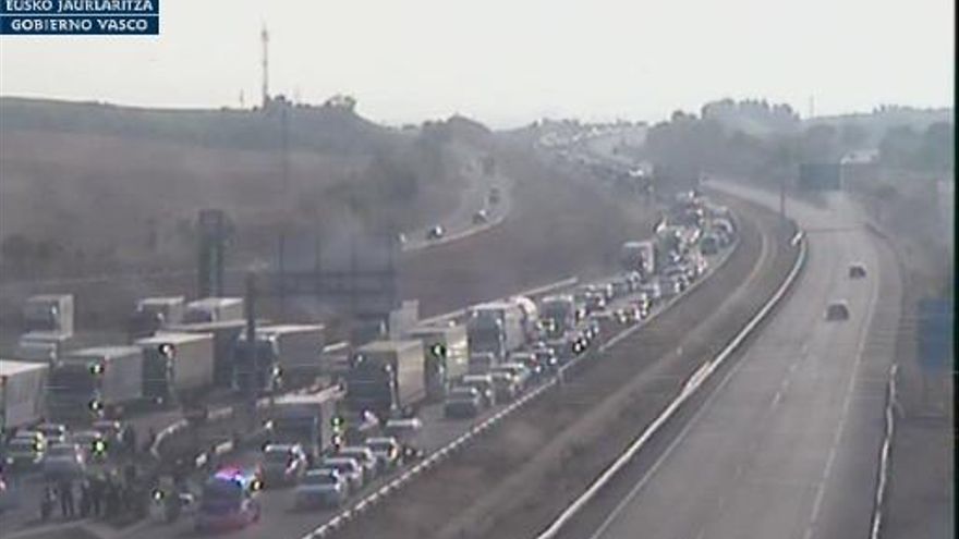 Retenciones en la A-1 a la altura de Argomaniz