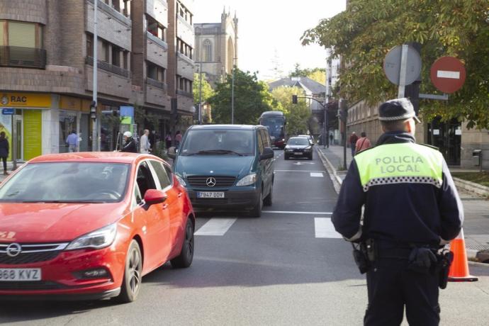 Un agente de la Policía Local de Vitoria.