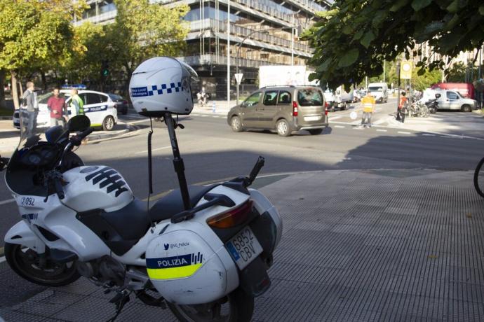 Motocicleta de la Policía Local de Vitoria.