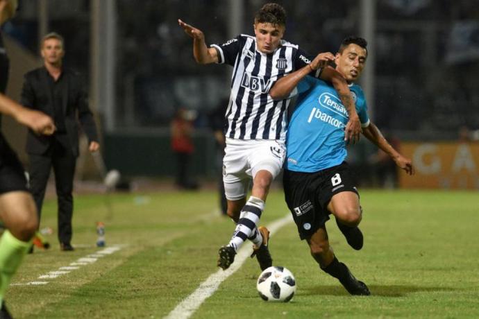 Nahuel Tenaglia, con el Atlético Talleres.