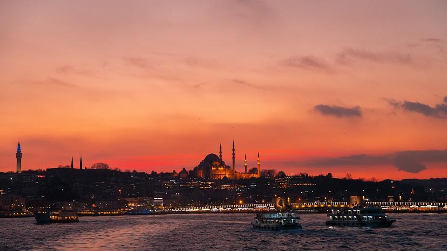 El segundo chárter para Semana Santa que han elegido los touroperadores para salir desde el aeropuerto de Gasteiz es Estambul.