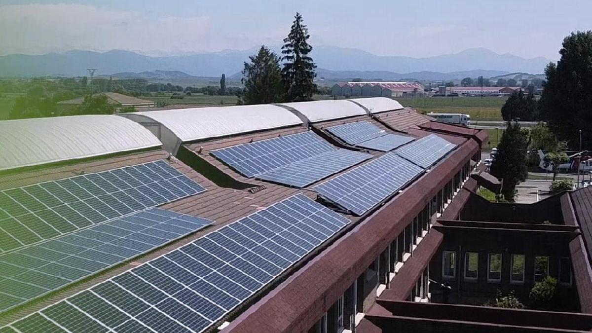 La academia de Arkaute cuenta con 450 paneles fotovoltaicos