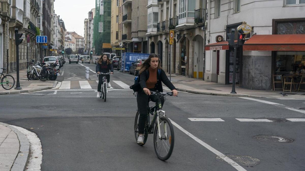 Una ciclista.