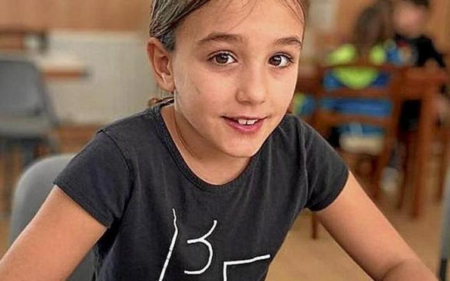Maialen Zarranz, 4. mailako ikaslea. Maialen Zarranz, 4. mailako ikaslea.