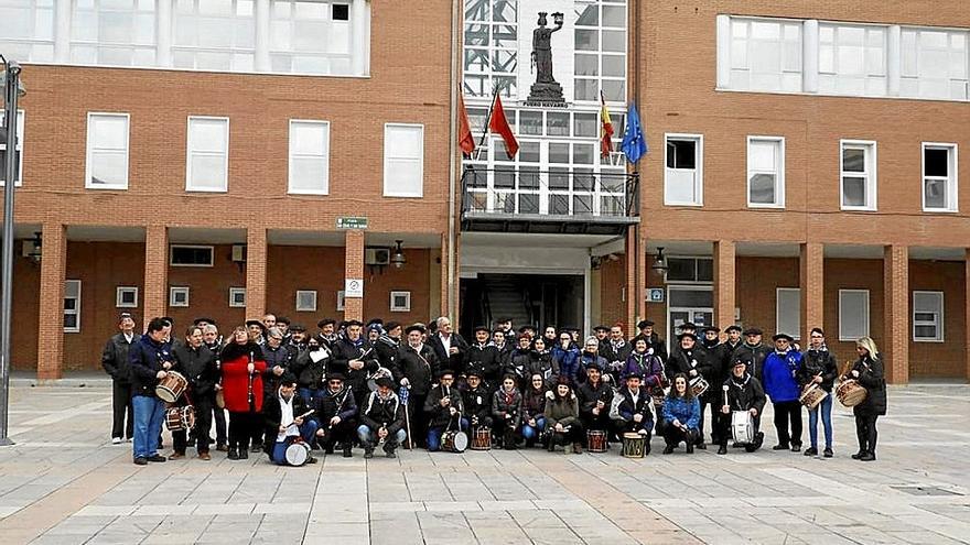 Imagen de archivo de la concentraci&oacute;n de txistularis durante las fiestas de enero.