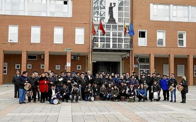 Imagen de archivo de la concentraci&oacute;n de txistularis durante las fiestas de enero.