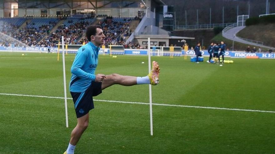 Mikel Oyarzabal, durante el entrenamiento de este lunes en Zubieta.