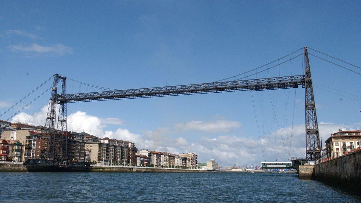 Imagen de archivo de la r&iacute;a a su paso por Portugalete