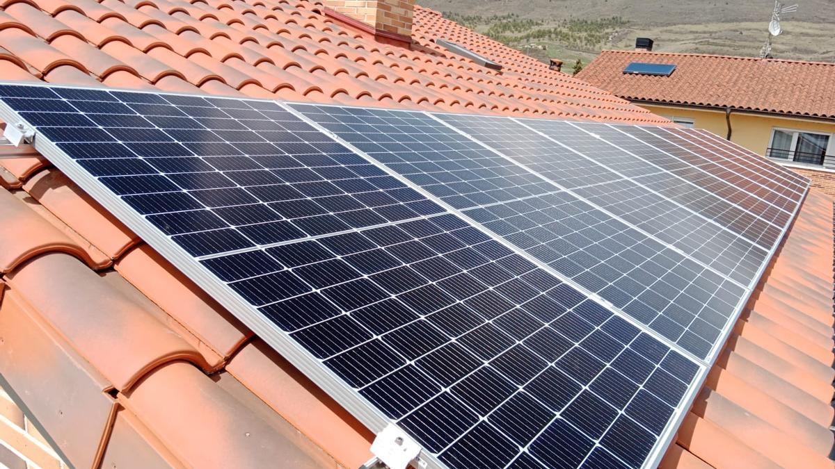 Las instalaciones de placas solares se han triplicado en Navarra en el último año