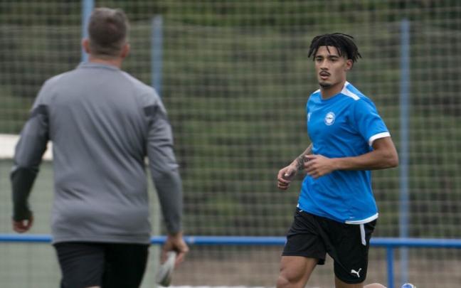 Carlos Benavídez, durante uno de los primeros entrenamientos de la pretemporada en Ibaia Carlos Benavídez, durante uno de los primeros entrenamientos de la pretemporada en Ibaia