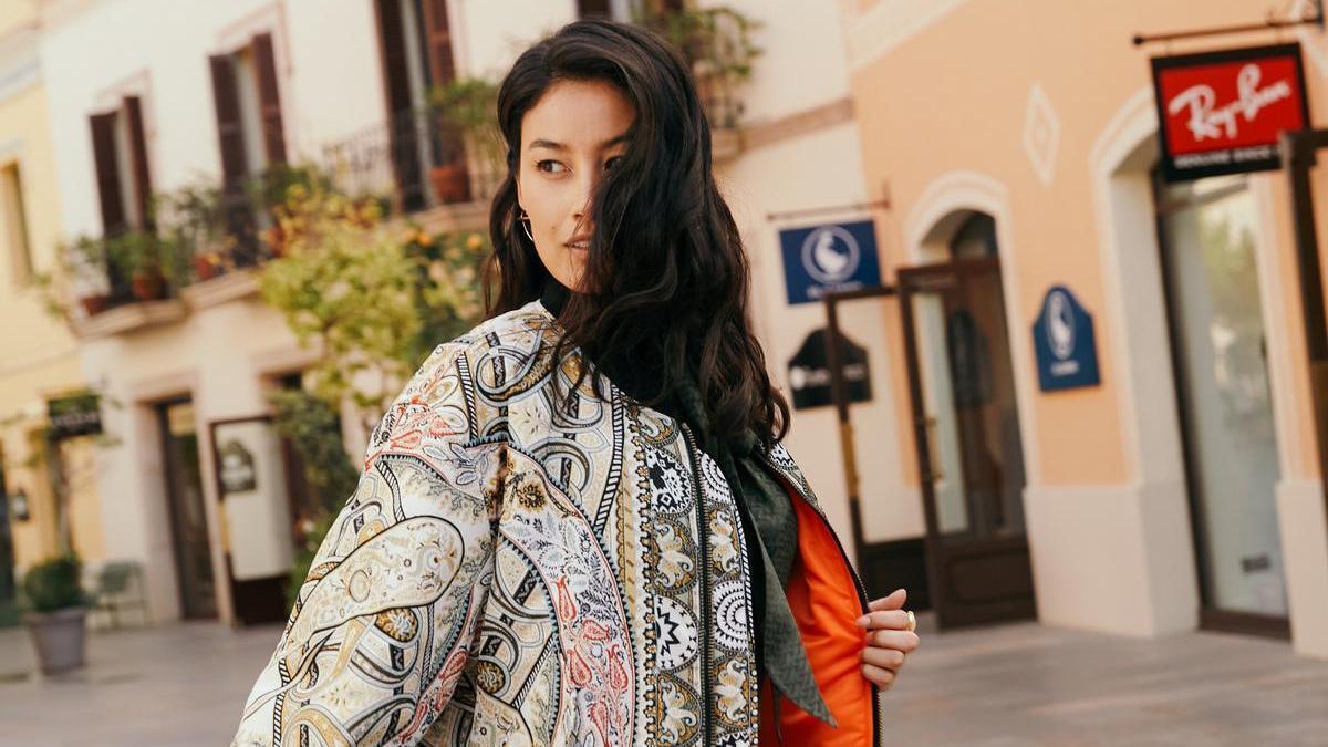 Encuentra las últimas tendencias en moda en Las Rozas Village.