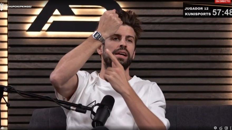 Piqué se señala el reloj casio