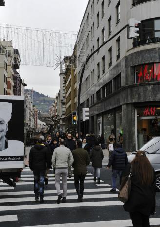 La firma deportiva se instalará en el local que ocupó durante años H&M, en la plaza Moyúa