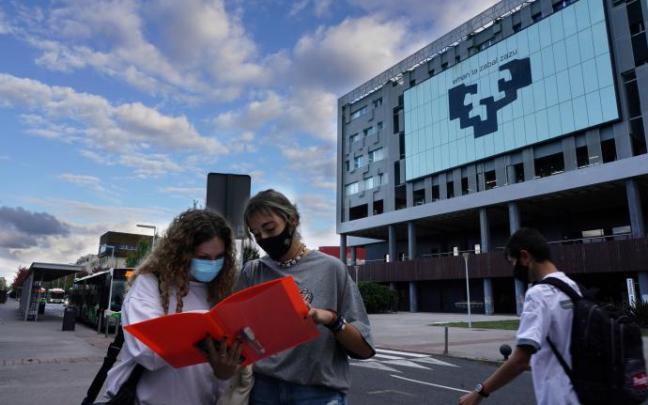 Las becas universitarias se cobrarán antes de que finalice el año