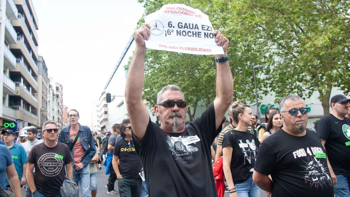 Las fotos de la manifestación de Mercedes por el centro de Vitoria