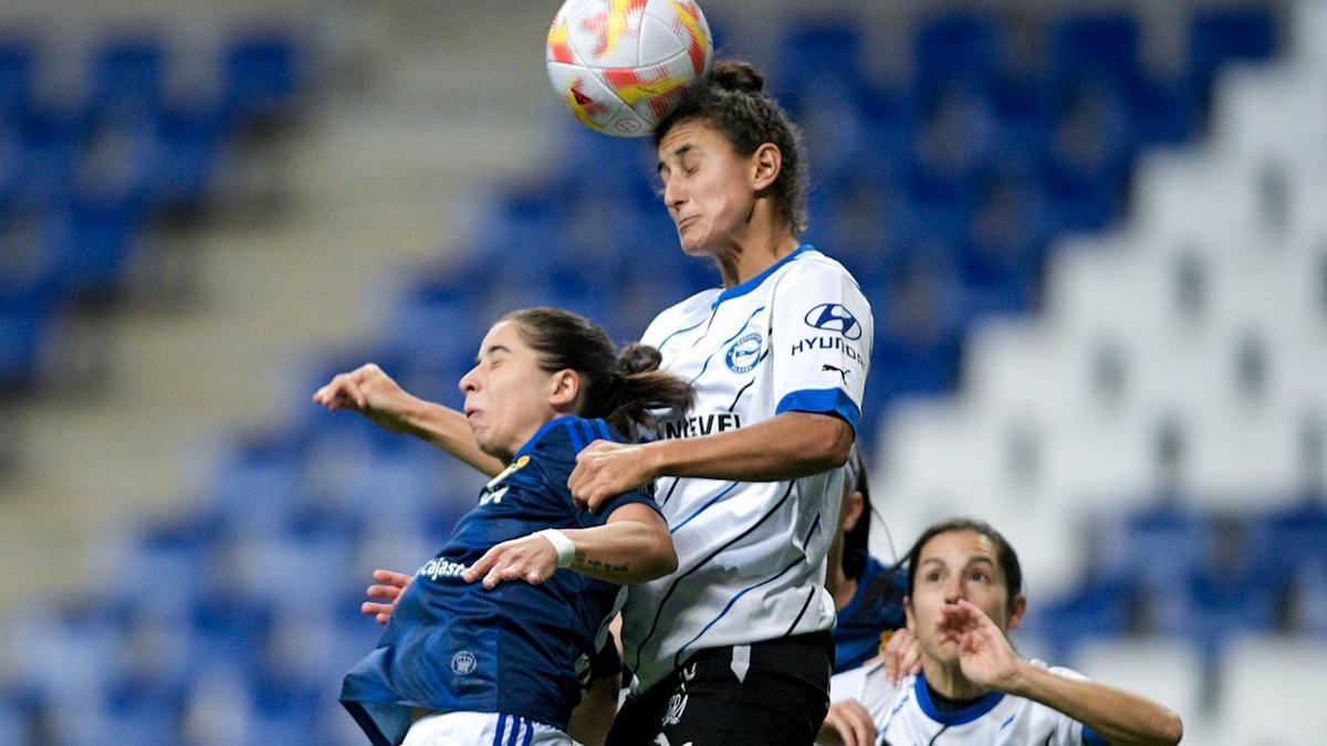 Un instante del partido de ayer entre el Oviedo y las Gloriosas.