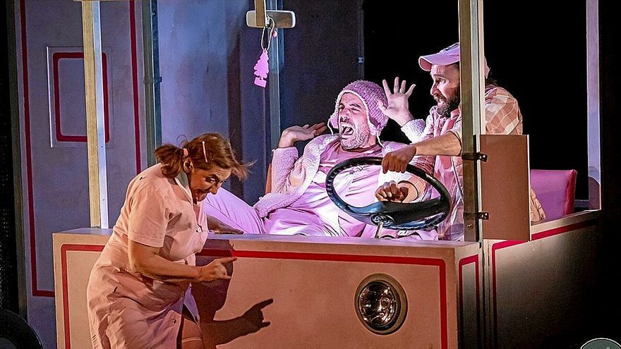 Un momento de ‘Fadoak entzuten zituen gizona’, de Xake Produkzioak