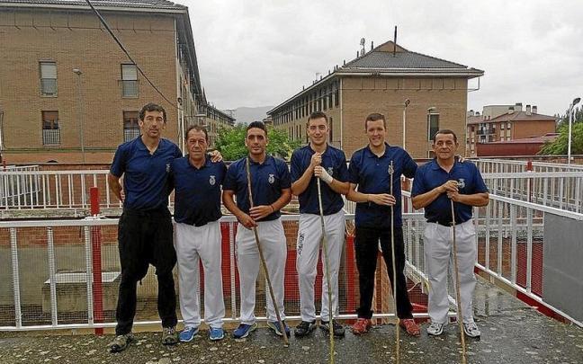 El grupo de pastores de Sangüesa después del encierro. El grupo de pastores de Sangüesa después del encierro.
