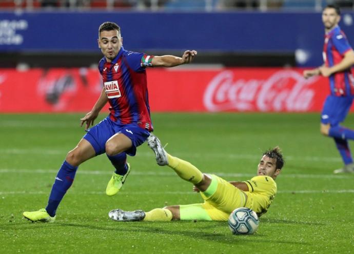 Gonzalo Escalante, durante un partido con el Eibar ante el Villarreal