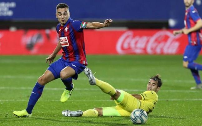 Gonzalo Escalante, durante un partido con el Eibar ante el Villarreal