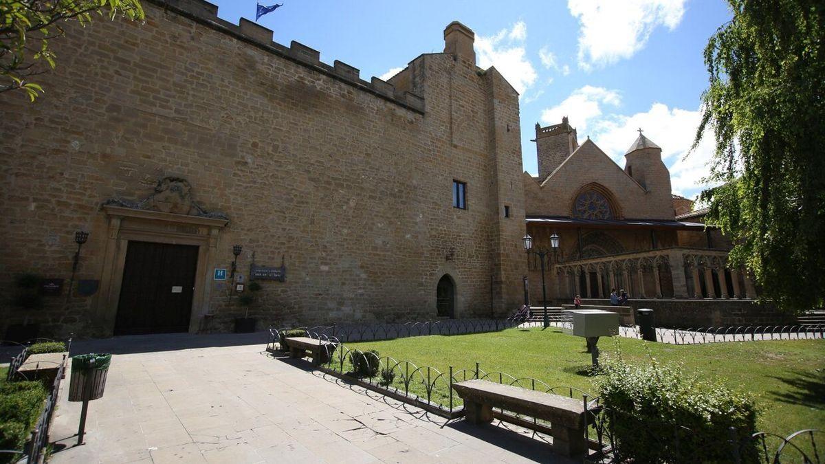 Exterior del Parador Nacional de Olite