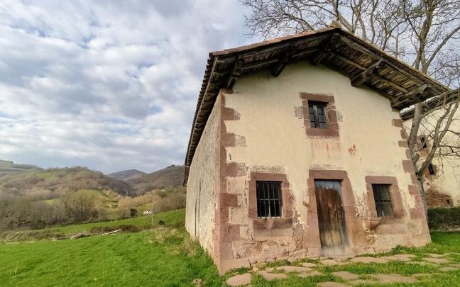 La ermita de San Marcial, de Lekaroz, no es de Palacio de Arozteguía S.L. La ermita de San Marcial, de Lekaroz, no es de Palacio de Arozteguía S.L.