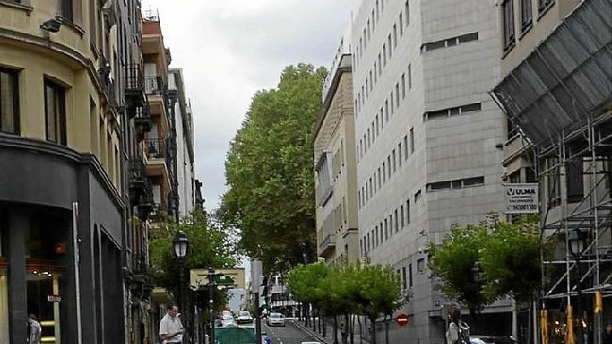 Calle Colon de Larreategui