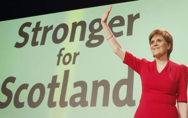 Nicola Sturgeon en 2014 poco después de convertirse en ministra principal de Escocia. Nicola Sturgeon en 2014 poco después de convertirse en ministra principal de Escocia.