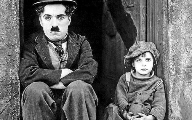 En &lsquo;El chico&rsquo; reestrenada en Pamplona en 2021, al cumplir un siglo.