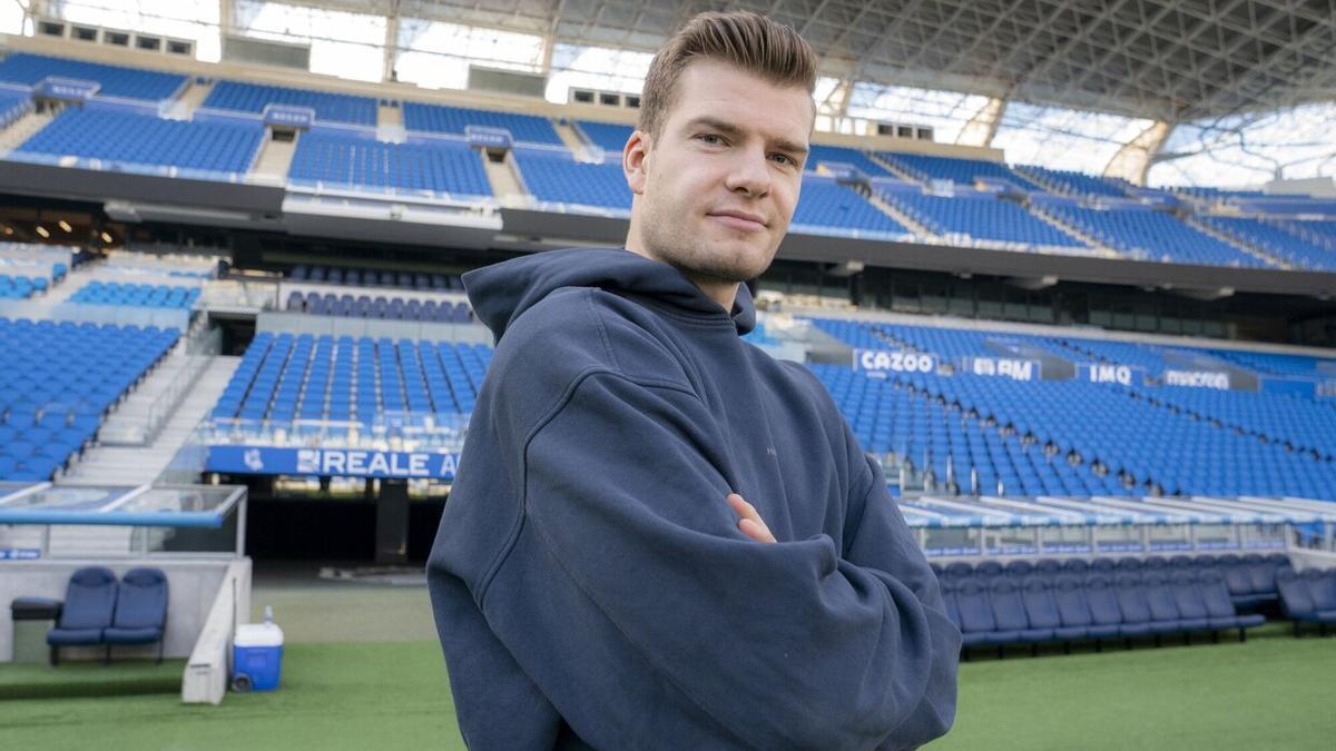 Alexander Sorloth posa para este periódico