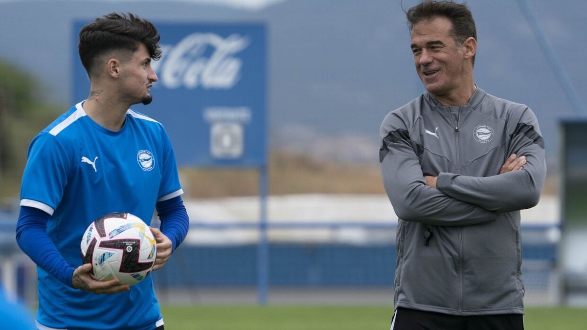 Borja Sainz durante los primeros entrenamientos con Luis García