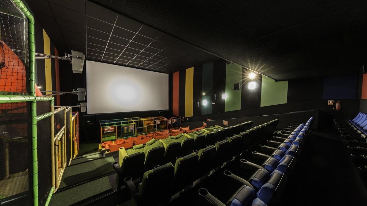 Interior de una de las salas de cine Yelmo en Vitoria.